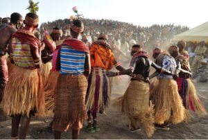 Topless Turkana tribes dance in circle: 7 days safari tour in kenya